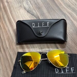 Diff Eyewear Gold Aviator Sunglasses
